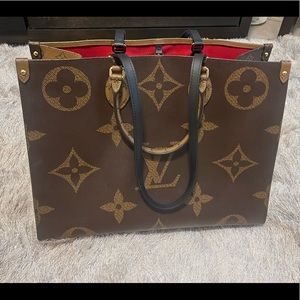 Barely used. On-the-Go LV (Large) Impulse Buy.. working remotely..